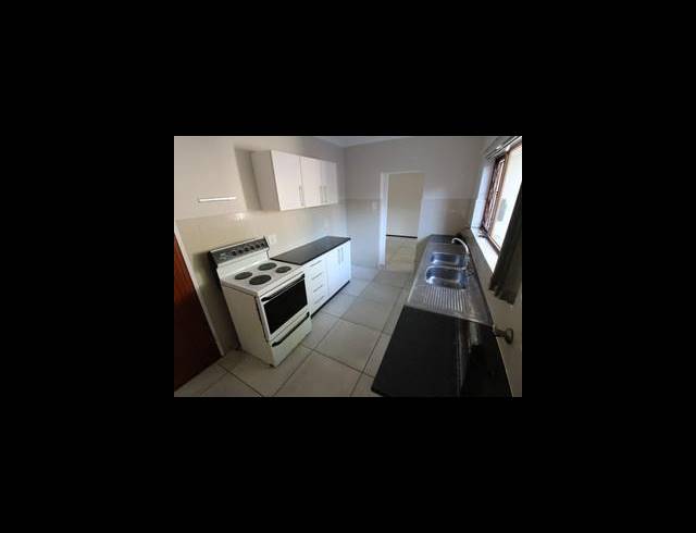 3 BEDROOM TOWNHOUSE TO LET IN HAYFIELDS